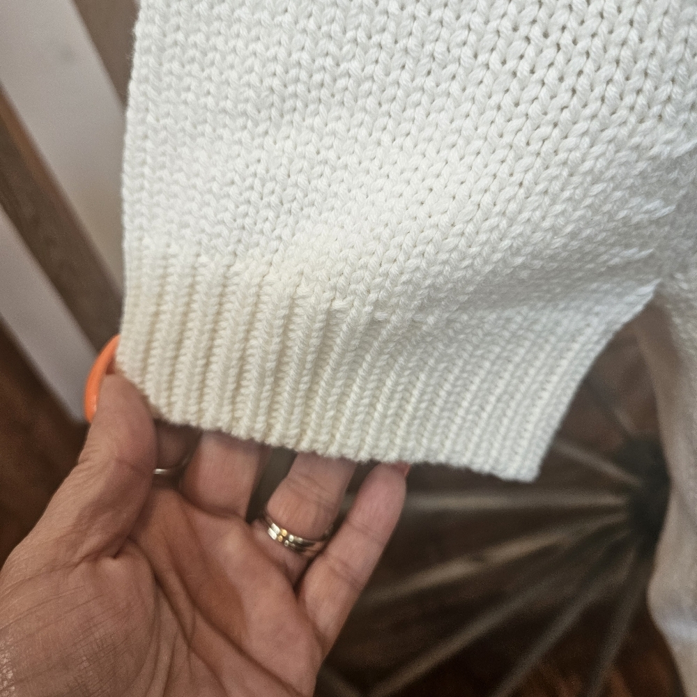 Willow & Wind Chic Ivory Sweater with Boot Design - Picture 4 of 7